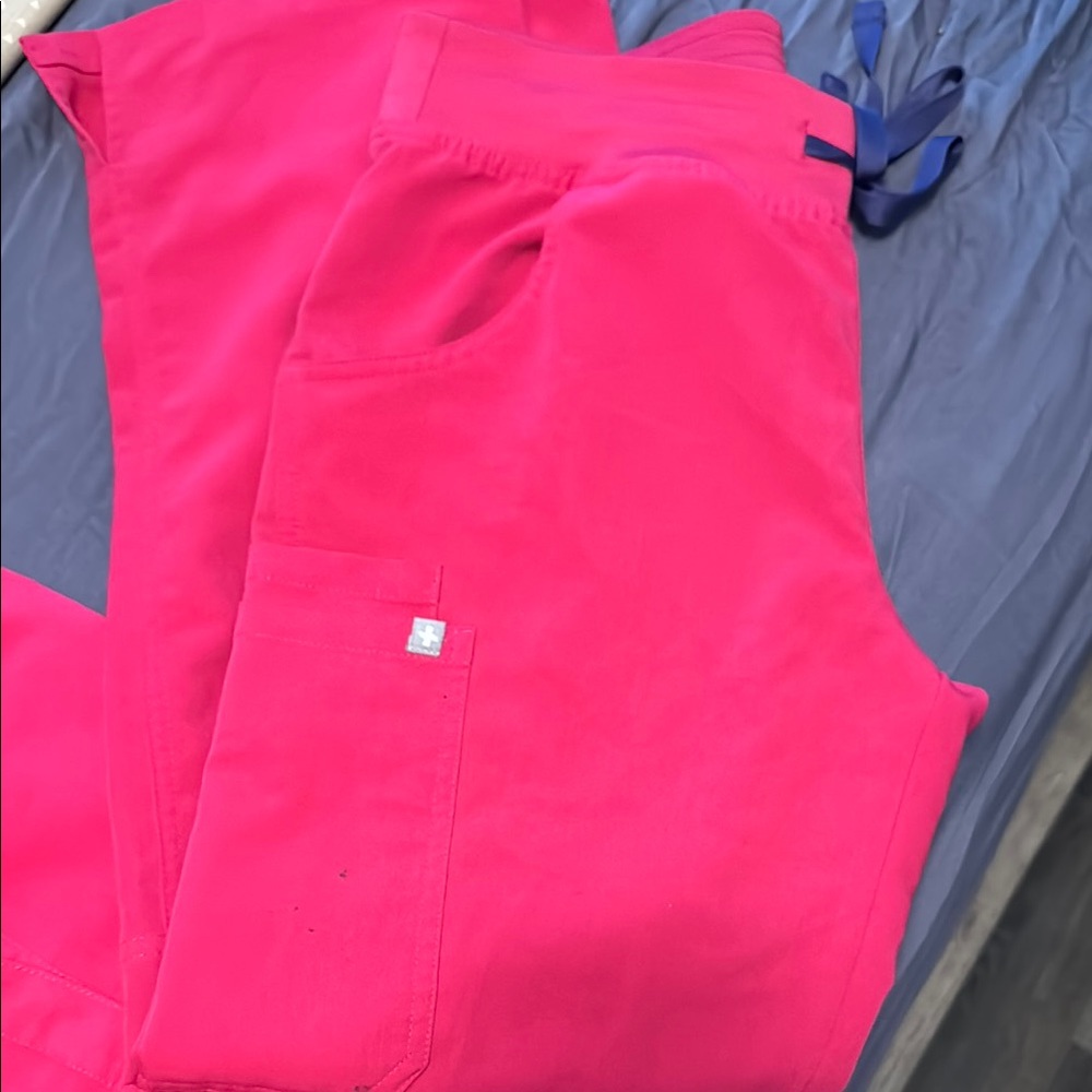 Figs Pink scrub pants and top